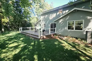 3985 S Stonewood Rd, New Berlin, WI 53151 - Photo 27
