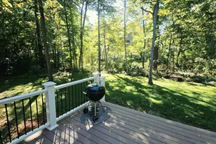 3985 S Stonewood Rd, New Berlin, WI 53151 - Photo 35