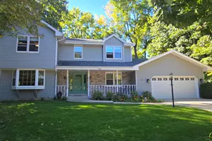 3985 S Stonewood Rd, New Berlin, WI 53151 - Photo 1