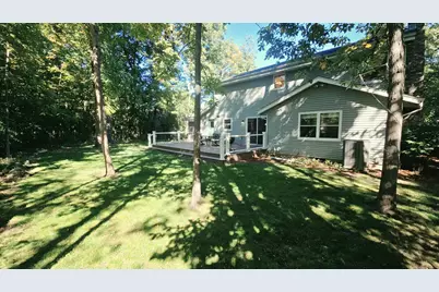 3985 S Stonewood Rd, New Berlin, WI 53151 - Photo 29