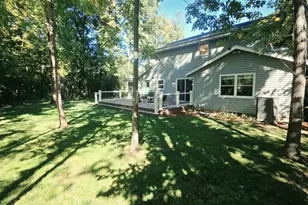3985 S Stonewood Rd, New Berlin, WI 53151 - Photo 29