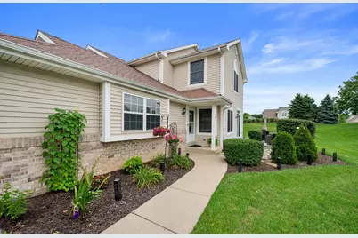10007  66th Ave #9, Pleasant Prairie, WI 53158 - Photo 3