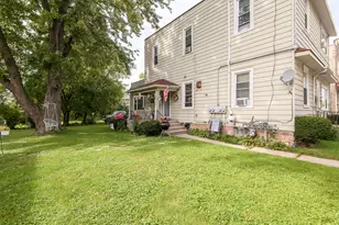 1212 The Strand, Waukesha, WI 53186 - Photo 3