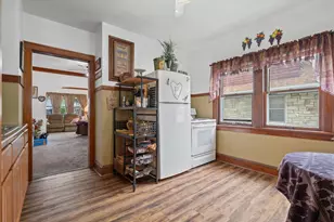 3021 S 48th St, Milwaukee, WI 53219 - Photo 9
