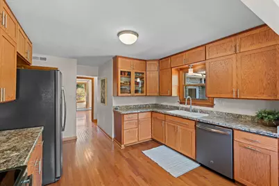 12312 W McShane Rd, Franklin, WI 53132 - Photo 7