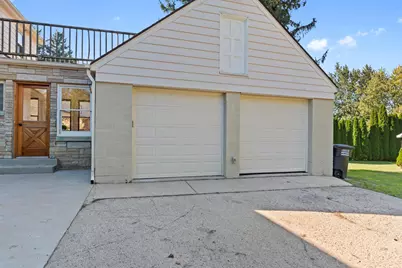 12312 W McShane Rd, Franklin, WI 53132 - Photo 31