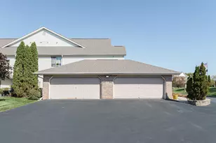 803 Cheyenne Ave, Grafton, WI 53024 - Photo 3