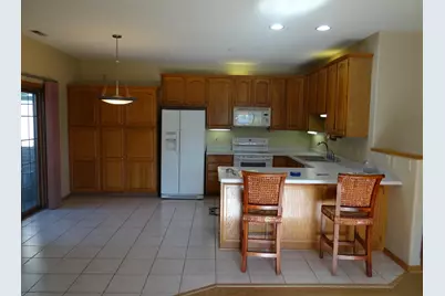 803  Cheyenne Ave #A, Grafton, WI 53024 - Photo 5