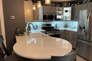 240 Marina Ct, Racine, WI 53185 - Photo 15