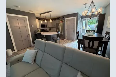 240  Marina Ct #17, Racine, WI 53185 - Photo 5
