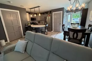 240 Marina Ct, Racine, WI 53185 - Photo 5
