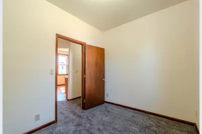 2161 S 11th St, Milwaukee, WI 53215 - Photo 9