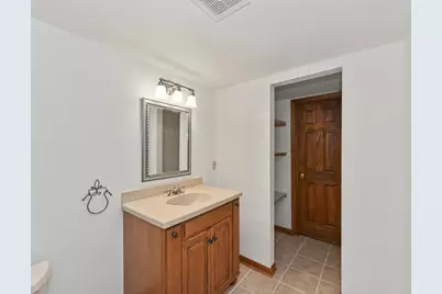 19185  Stonehedge Dr #B, Brookfield, WI 53045 - Photo 27