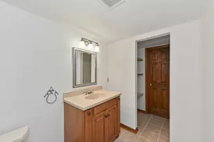 19185 Stonehedge Dr, Brookfield, WI 53045 - Photo 27