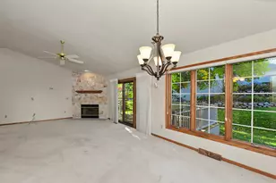 19185 Stonehedge Dr, Brookfield, WI 53045 - Photo 7