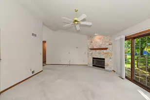 19185 Stonehedge Dr, Brookfield, WI 53045 - Photo 5