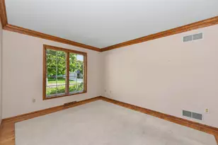 19185 Stonehedge Dr, Brookfield, WI 53045 - Photo 13
