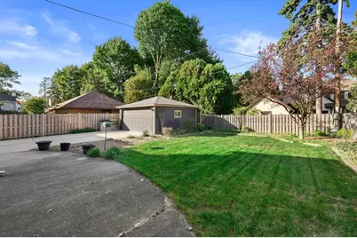 2508 E Beverly Rd, Shorewood, WI 53211 - Photo 47