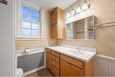2508 E Beverly Rd, Shorewood, WI 53211 - Photo 27