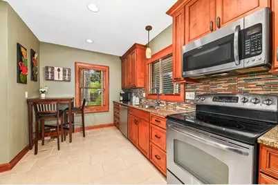 2473 N 84th St, Wauwatosa, WI 53226 - Photo 7