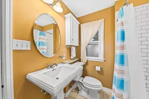 2473 N 84th St, Wauwatosa, WI 53226 - Photo 15