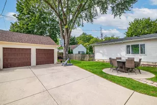 2473 N 84th St, Wauwatosa, WI 53226 - Photo 3