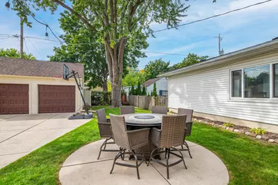 2473 N 84th St, Wauwatosa, WI 53226 - Photo 23