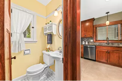 2473 N 84th St, Wauwatosa, WI 53226 - Photo 11