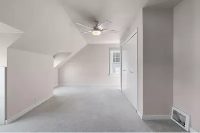 1036 N 17th St, Manitowoc, WI 54220 - Photo 21