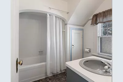 1036 N 17th St, Manitowoc, WI 54220 - Photo 29