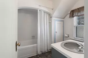 1036 N 17th St, Manitowoc, WI 54220 - Photo 29