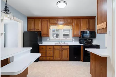 1036 N 17th St, Manitowoc, WI 54220 - Photo 15