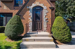 1036 N 17th St, Manitowoc, WI 54220 - Photo 3