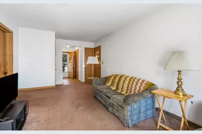 1721  Cedar St, South Milwaukee, WI 53172 - Photo 11
