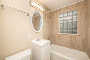 5026 N Bay Ridge Ave, Whitefish Bay, WI 53217 - Photo 9