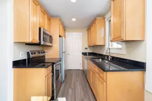 5026 N Bay Ridge Ave, Whitefish Bay, WI 53217 - Photo 3
