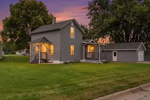 112 Wall St, Holmen, WI 54636 - Photo 1