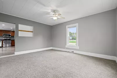 112  Wall St, Holmen, WI 54636 - Photo 5