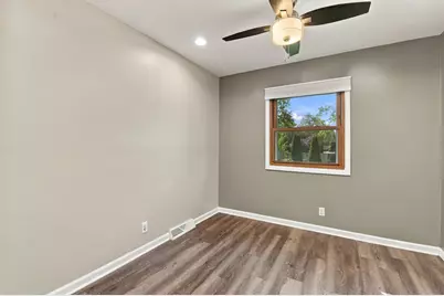 213  Richard St, Waukesha, WI 53189 - Photo 25