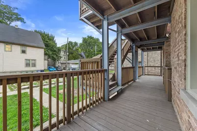 2905 N Bartlett Ave, Milwaukee, WI 53211 - Photo 25