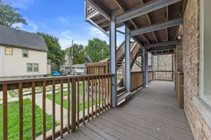 2905 N Bartlett Ave, Milwaukee, WI 53211 - Photo 25