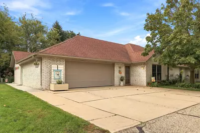 804  Dylan Dr, Elkhorn, WI 53121 - Photo 23