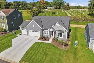 N67W25502  Vail Ln, Sussex, WI 53089 - Photo 47