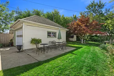 1717 S 82nd St, West Allis, WI 53214 - Photo 23