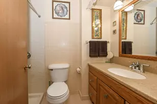 6220 W Van Norman Ave, Greenfield, WI 53220 - Photo 21