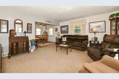6220 W Van Norman Ave, Greenfield, WI 53220 - Photo 11