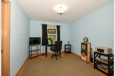 6220 W Van Norman Ave, Greenfield, WI 53220 - Photo 19