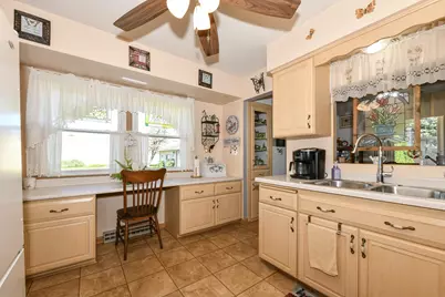 6220 W Van Norman Ave, Greenfield, WI 53220 - Photo 5