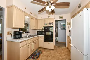 6220 W Van Norman Ave, Greenfield, WI 53220 - Photo 7