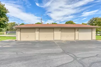 N115W16895  El Camino Dr, Germantown, WI 53022 - Photo 27